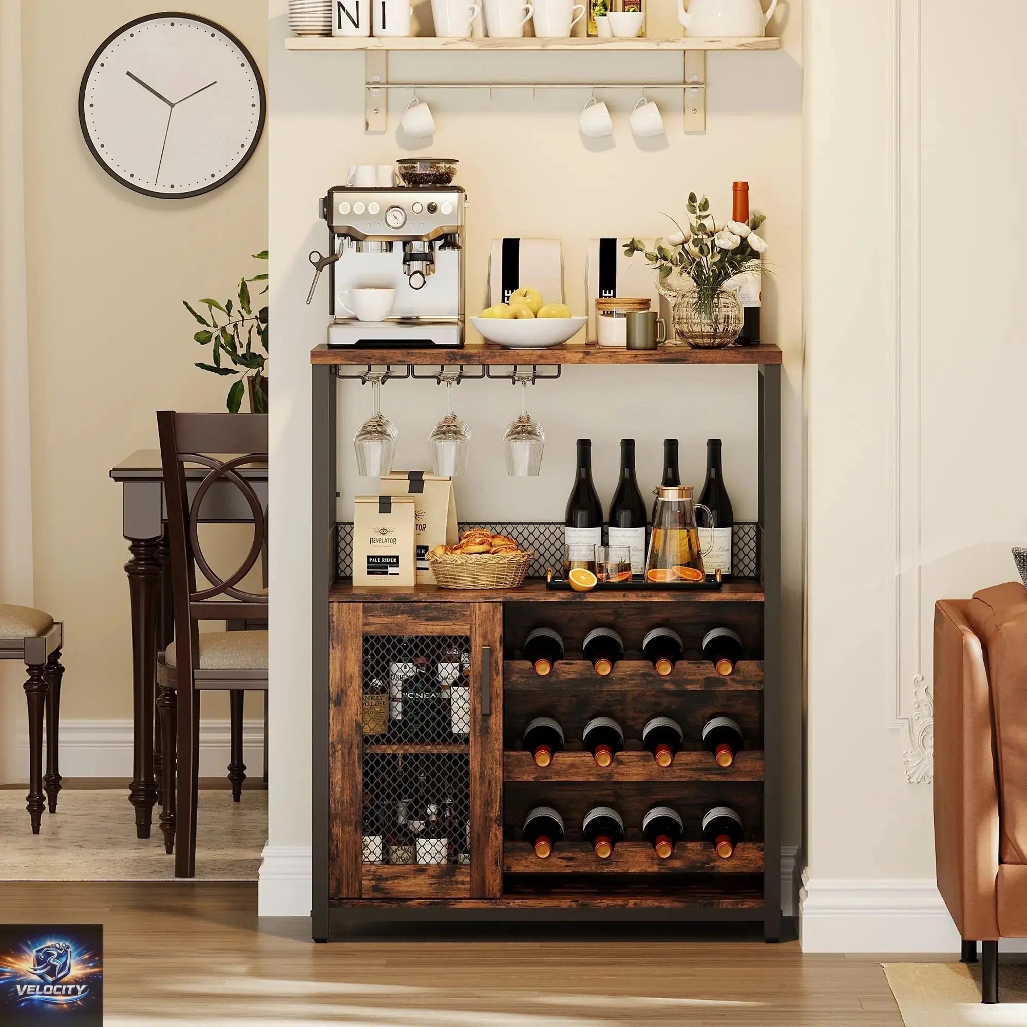 Meuble bar design avec rangements à vins et portes en verre Maison Essentielle